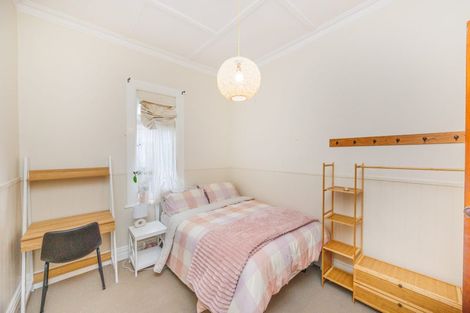 Photo of property in 50 Chelwood Street, Takaro, Palmerston North, 4412