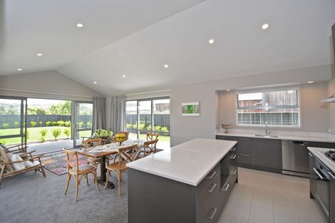 Photo of property in 6 Shearwater Lane, Point Wells, 0986