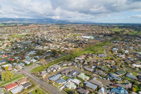 Photo of property in 4a Jones Place, Highbury, Palmerston North, 4412
