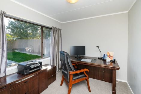 Photo of property in 24 Cedar Crescent, Feilding, 4702