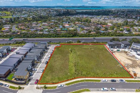 Photo of property in 2 Tieke Lane, Massey, 0614