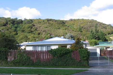 Photo of property in 60 Meremere Street, Wainuiomata, Lower Hutt, 5014