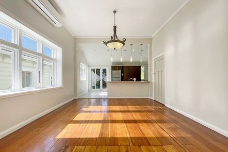 Photo of property in 233 Adelaide Road, Newtown, Wellington, 6021