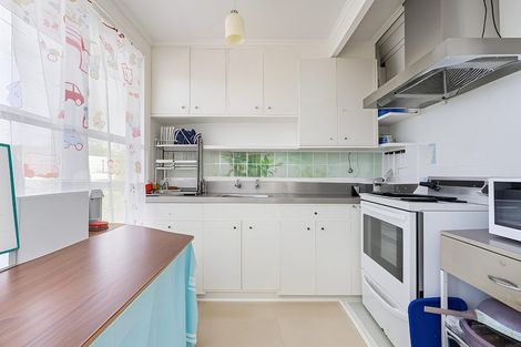 Photo of property in 74 Matipo Road, Mairangi Bay, Auckland, 0630