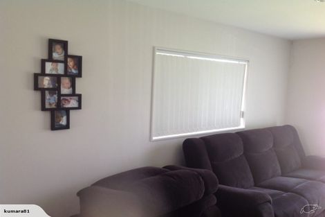 Photo of property in 8 Popokatea Drive, Takanini, 2112