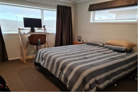 Photo of property in 9 Madeira Close, Whitby, Porirua, 5024