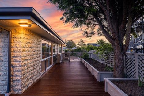 Photo of property in 100a Aorangi Road, Bryndwr, Christchurch, 8053