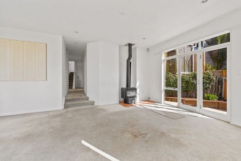 Photo of property in 3 Pentland Place, Highlands Park, New Plymouth, 4312