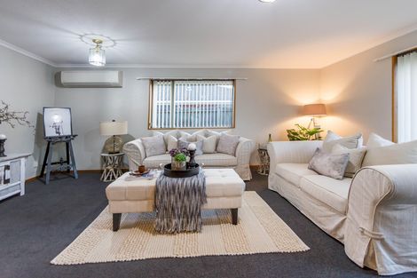 Photo of property in 15 Showgate Avenue, Sockburn, Christchurch, 8042