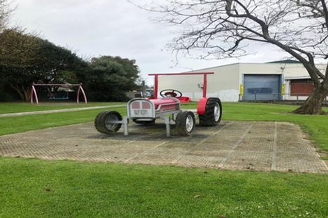 Photo of property in 18 Dunstan Street, Otaki, 5512