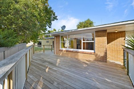 Photo of property in 1/22 Weatherly Road, Torbay, Auckland, 0630