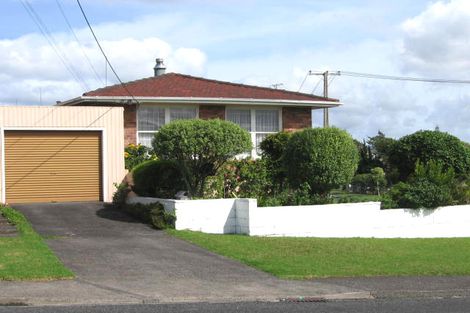 Photo of property in 1/77 Royal View Road, Te Atatu South, Auckland, 0610