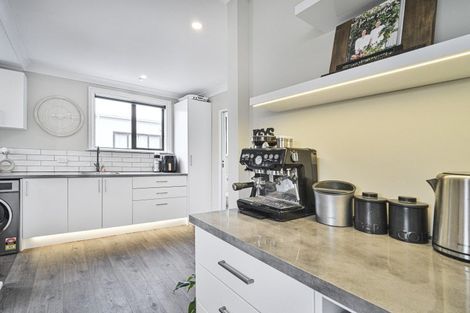 Photo of property in 402 Awatea Street, Akina, Hastings, 4122