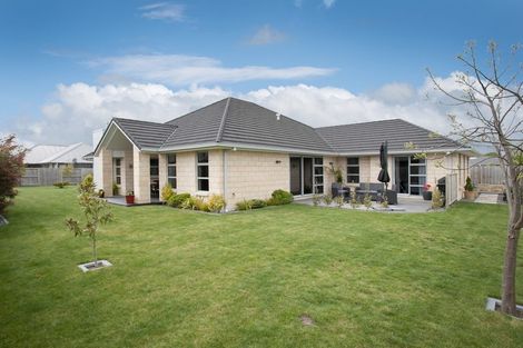 Photo of property in 11b Isobel Hodgson Drive, Cambridge, 3434