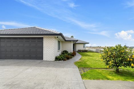 Photo of property in 61 Plateau Heights, Mount Maunganui, 3116