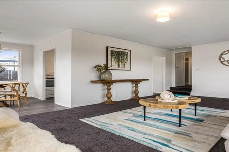 Photo of property in 9 Huruhuru Road, Massey, Auckland, 0614