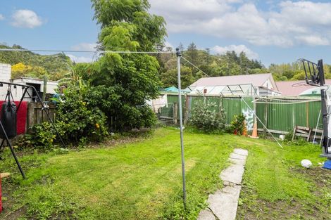 Photo of property in 11 Cambridge Terrace, Kaiti, Gisborne, 4010