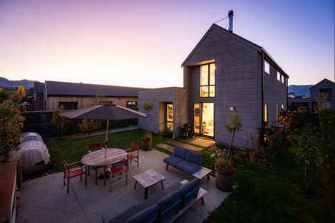 Photo of property in 8 Glen Dene Crescent, Wanaka, 9305