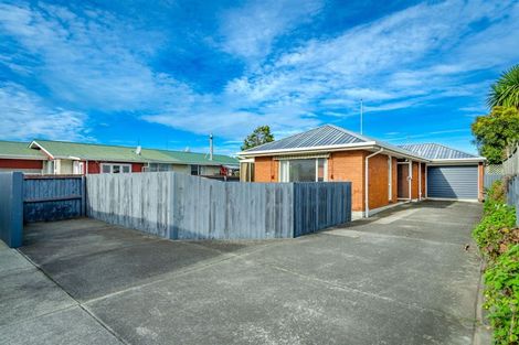 Photo of property in 105 Beresford Street, New Brighton, Christchurch, 8061