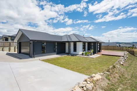Photo of property in 30 Katania Heights, Brightwater, 7022