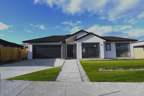 Photo of property in 42 Taikura Avenue, Red Beach, 0932