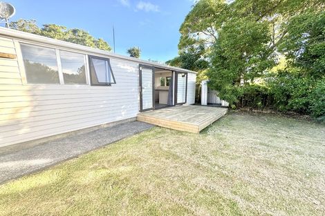 Photo of property in 52 Taipari Road, Te Atatu Peninsula, Auckland, 0610