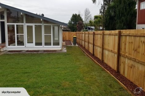 Photo of property in 108 Rathgar Road, Henderson, Auckland, 0610