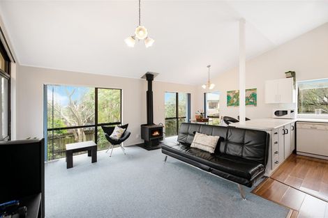 Photo of property in 20 Hassan Drive, Massey, Auckland, 0614