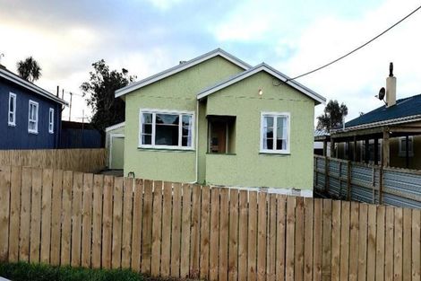 Photo of property in 12 Leicester Street, Patea, 4520