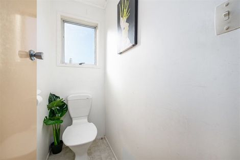 Photo of property in 14 Donovan Avenue, Massey, Auckland, 0614