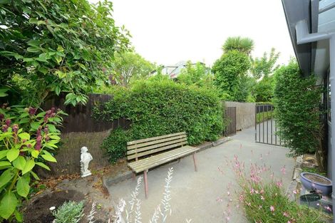 Photo of property in 2/74 Innes Road, St Albans, Christchurch, 8052