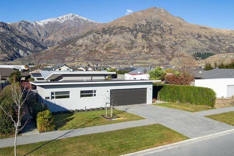 Photo of property in 52 Sylvan Street, Lake Hayes, Queenstown, 9304