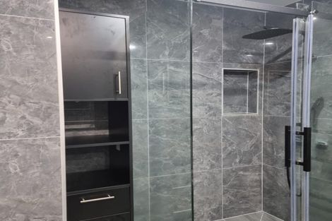 Photo of property in 121 Woodglen Road, Glen Eden, Auckland, 0602