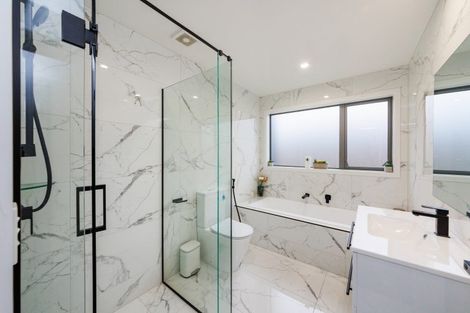 Photo of property in 12 Ivy Lane, Kelvin Grove, Palmerston North, 4414