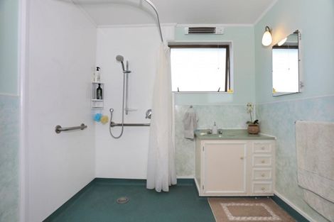 Photo of property in 1/10 Oxford Street, Marton, 4710