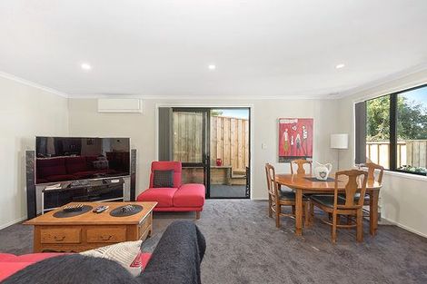 Photo of property in 142u1 Forest Lake Road, Forest Lake, Hamilton, 3200