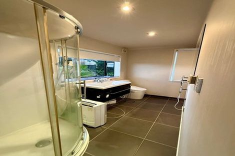 Photo of property in 1/112 Coronation Road, Hillcrest, Auckland, 0627