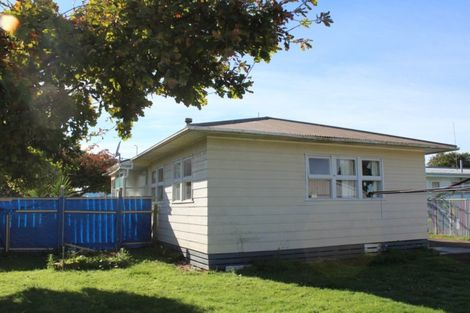 Photo of property in 19 Hartgill Crescent, Dannevirke, 4930