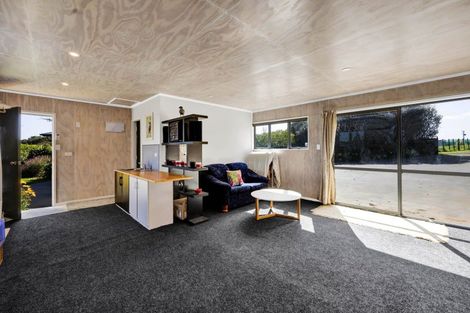 Photo of property in 114 Ackworth Road, Lepperton, New Plymouth, 4373