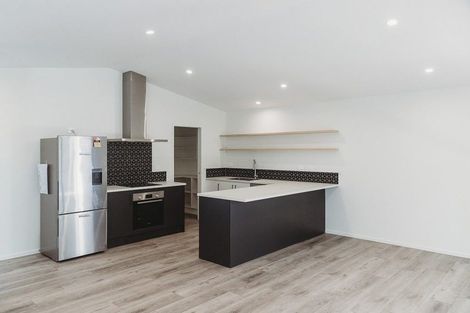 Photo of property in 135 Victoria Street, Cambridge, 3434