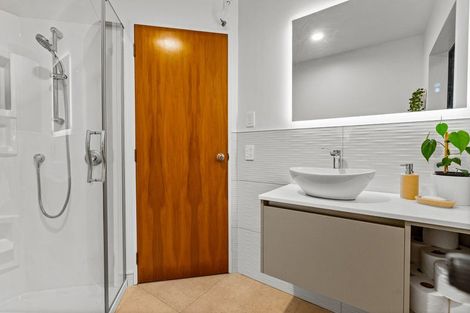 Photo of property in 43 Braemar Road, Rothesay Bay, Auckland, 0630