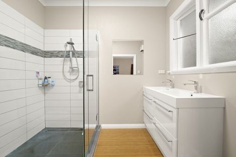 Photo of property in 8 Rosehill Road, Macandrew Bay, Dunedin, 9077