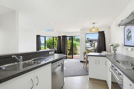 Photo of property in 2/4u Richard Street, Titahi Bay, Porirua, 5022