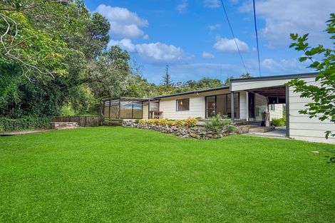 Photo of property in 8 Brick Bay Drive, Sandspit, Warkworth, 0982