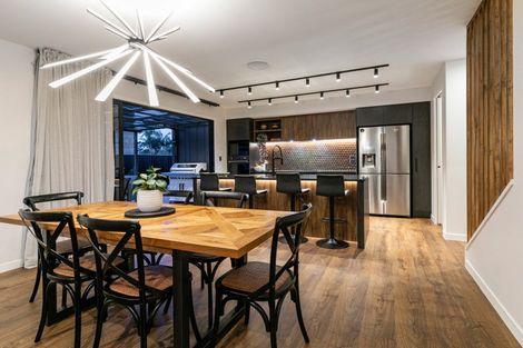 Photo of property in 2a Roland Road, Greenhithe, Auckland, 0632