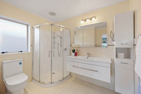 Photo of property in 33 Wiltshire Place, Somerville, Auckland, 2014