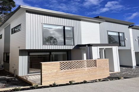 Photo of property in 8a Neptune Avenue, Beach Haven, Auckland, 0626