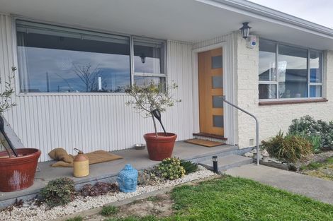 Photo of property in 90 Springs Road, Hornby, Christchurch, 8042