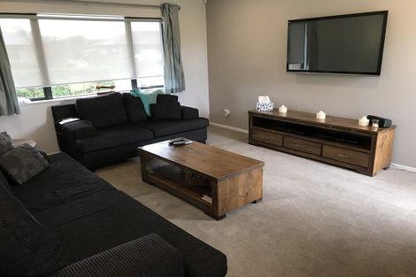 Photo of property in 22 Ripple Grove, Waiuku, 2123