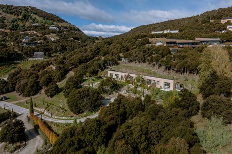 Photo of property in 18 Hidden Hills Drive, Wanaka, 9305